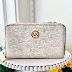 Michael Kors Fulton Creme Wristlet Wallet
